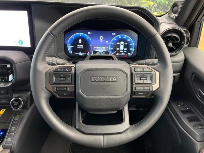 LAND CRUISER 250