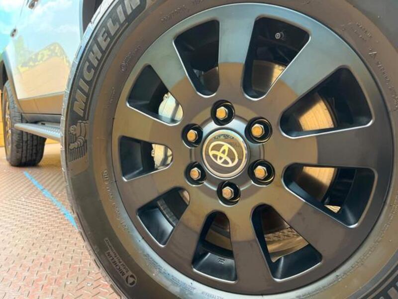 LAND CRUISER 250