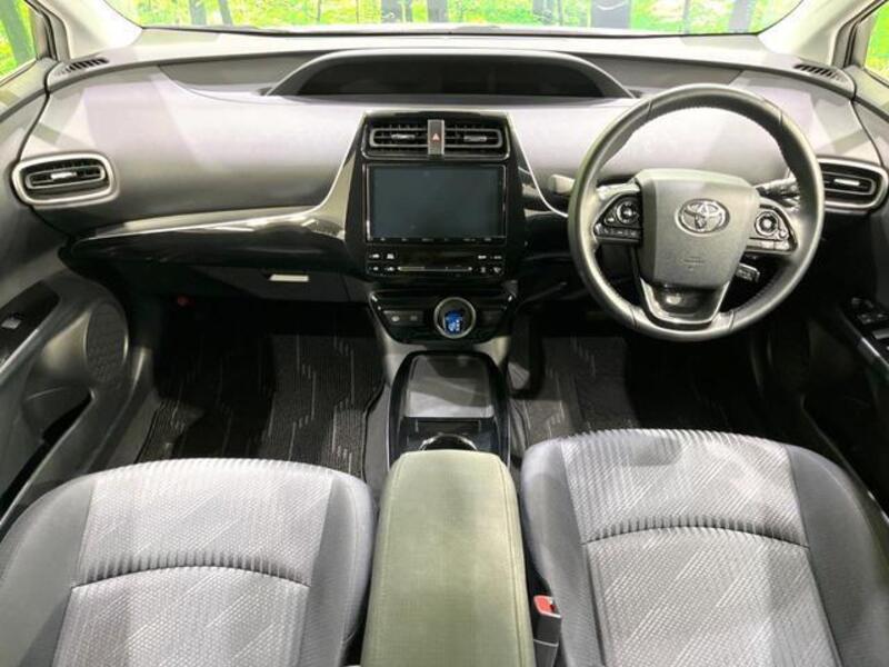 PRIUS PHV