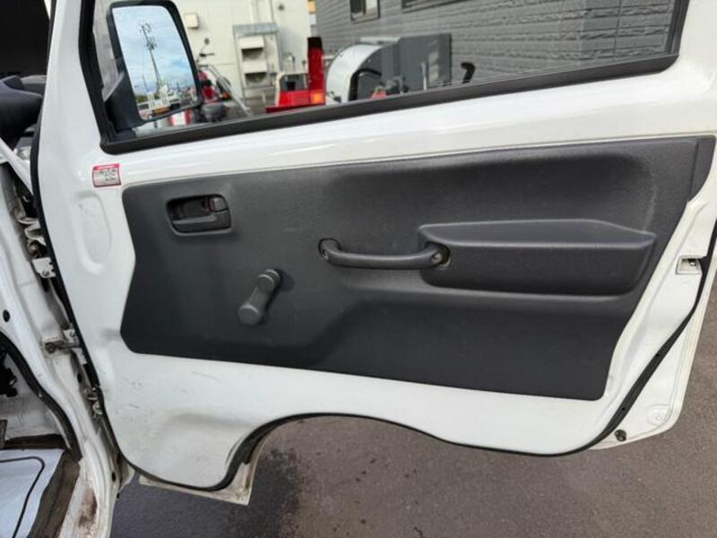 MINICAB TRUCK