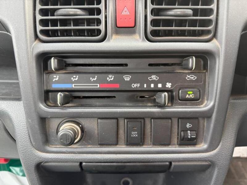 MINICAB TRUCK
