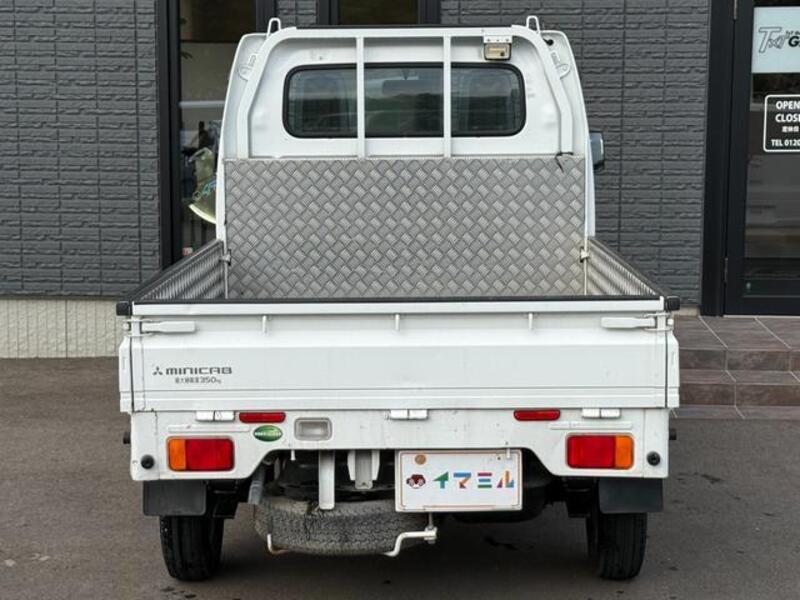 MINICAB TRUCK