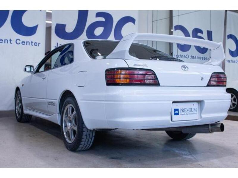 COROLLA LEVIN