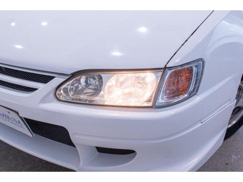 COROLLA LEVIN