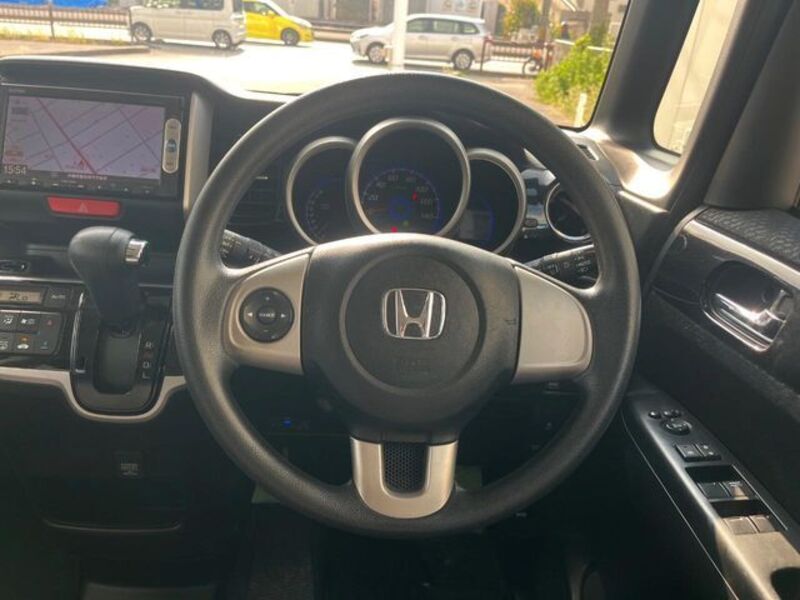 N BOX CUSTOM