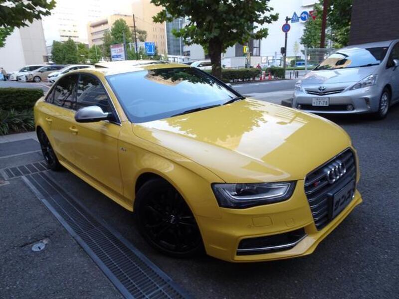 AUDI S4