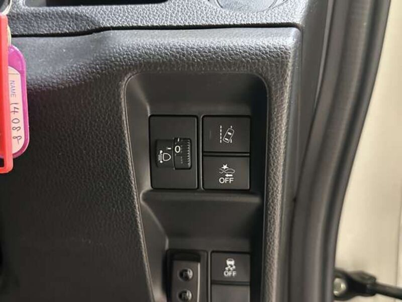 N-VAN