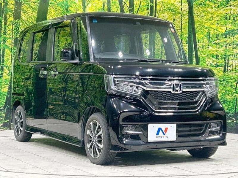N BOX CUSTOM