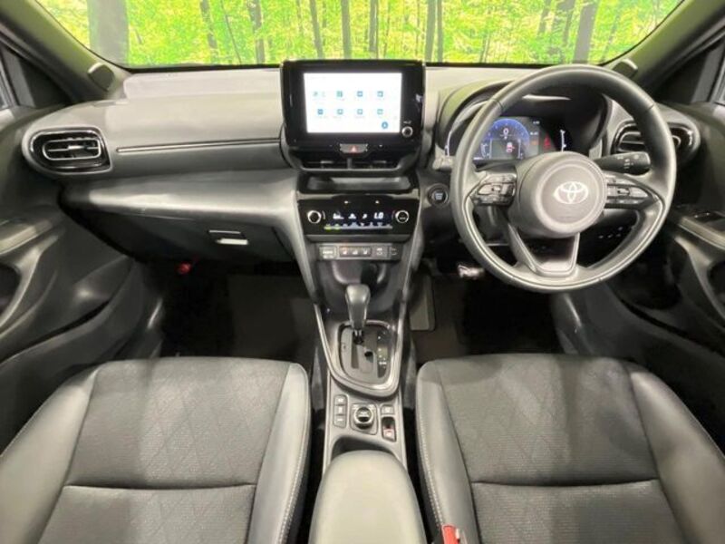 YARIS CROSS