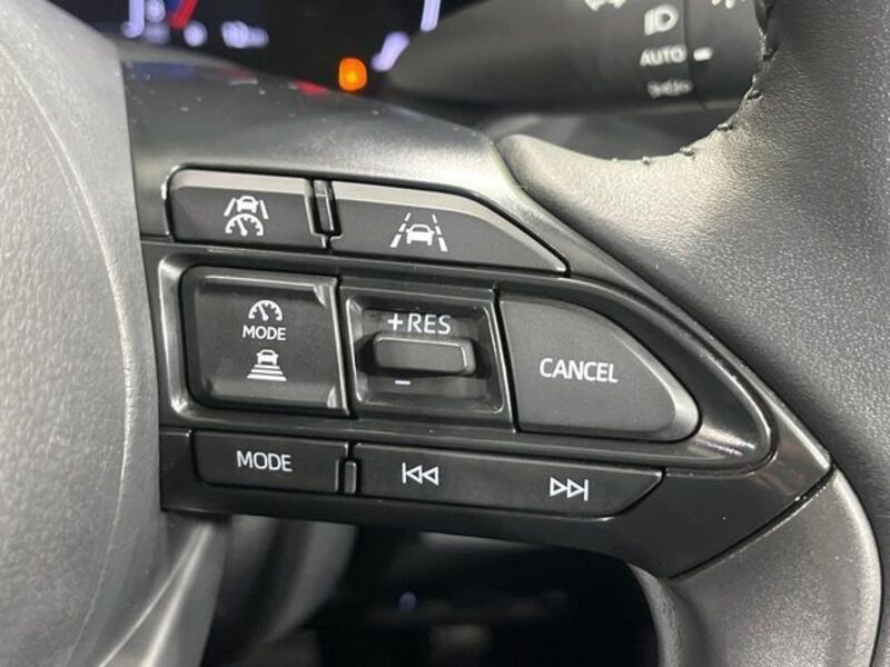 YARIS CROSS