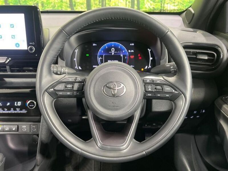 YARIS CROSS