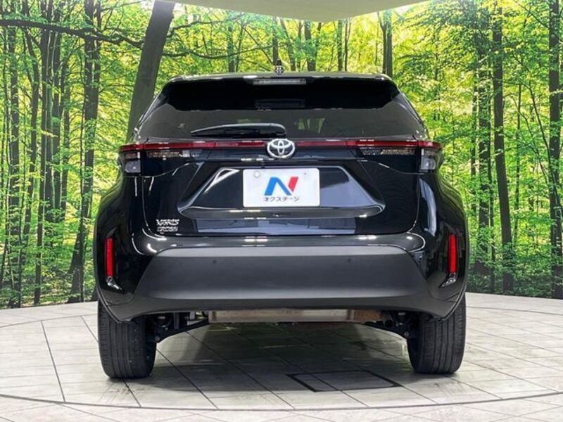 YARIS CROSS