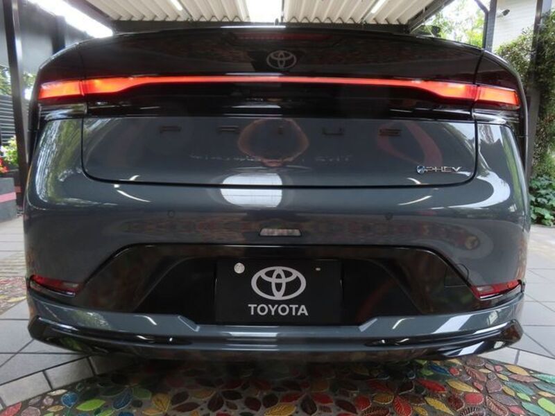 PRIUS PHV