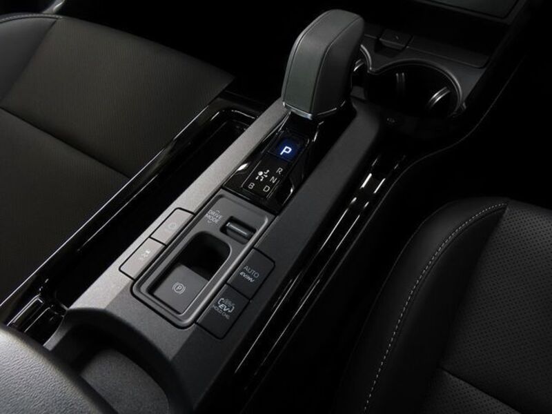 PRIUS PHV