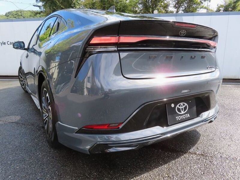 PRIUS PHV