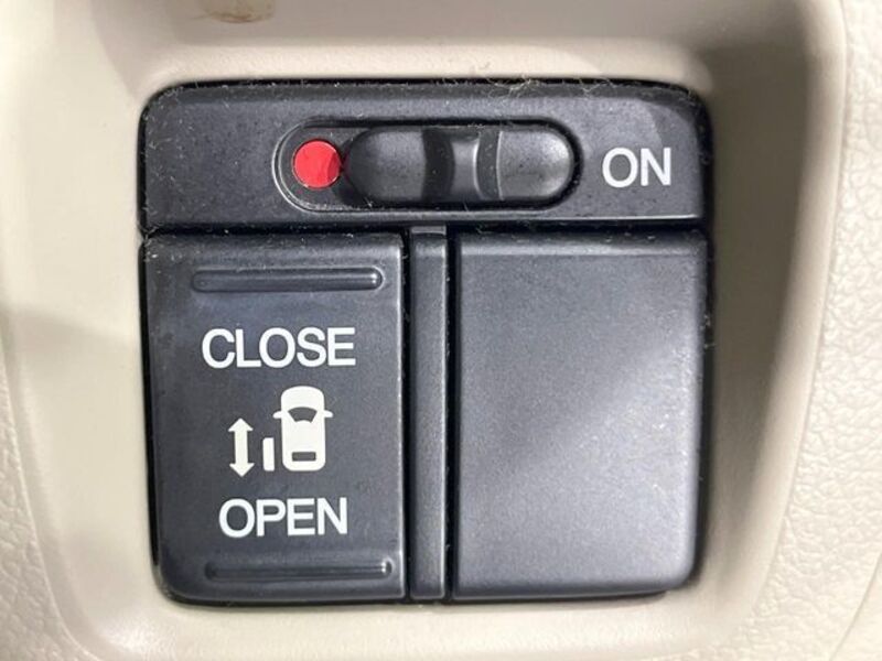 N BOX