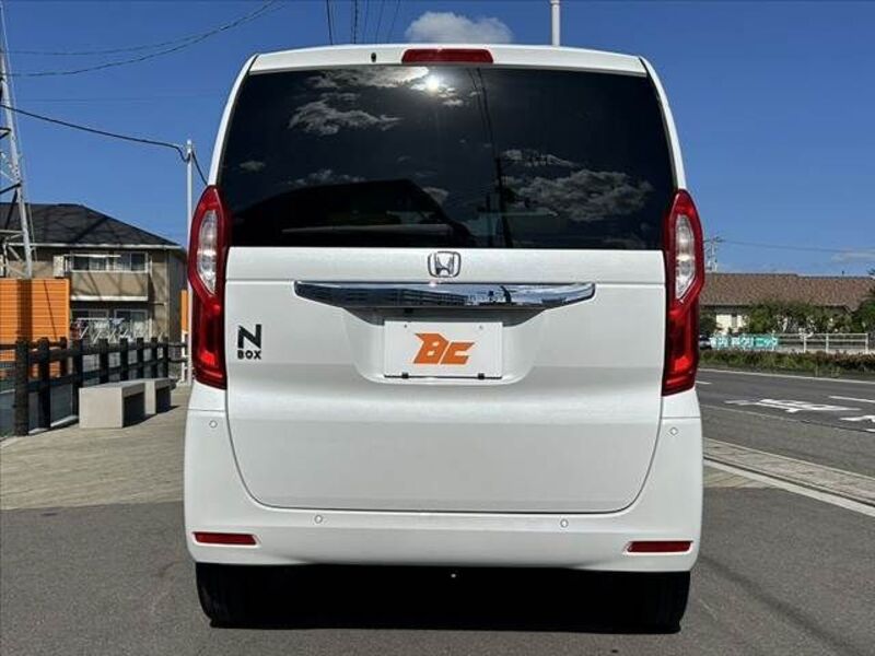 N BOX