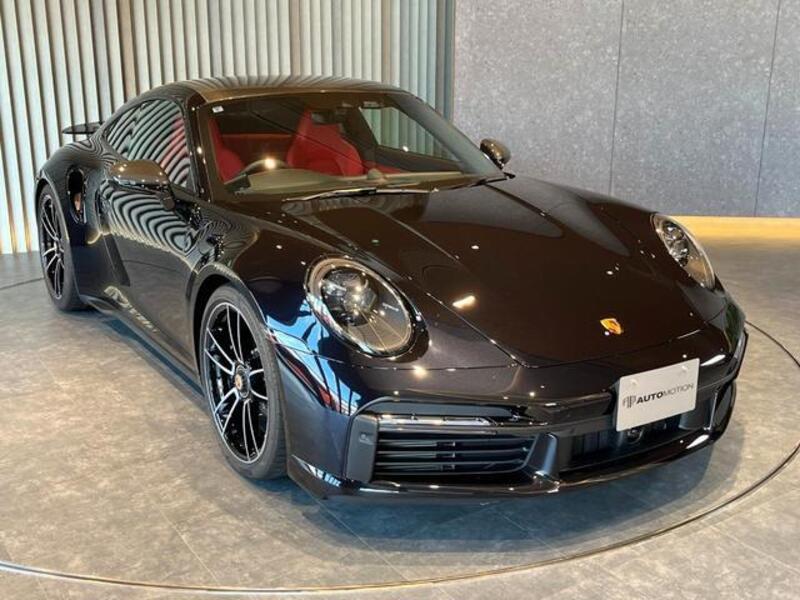 911