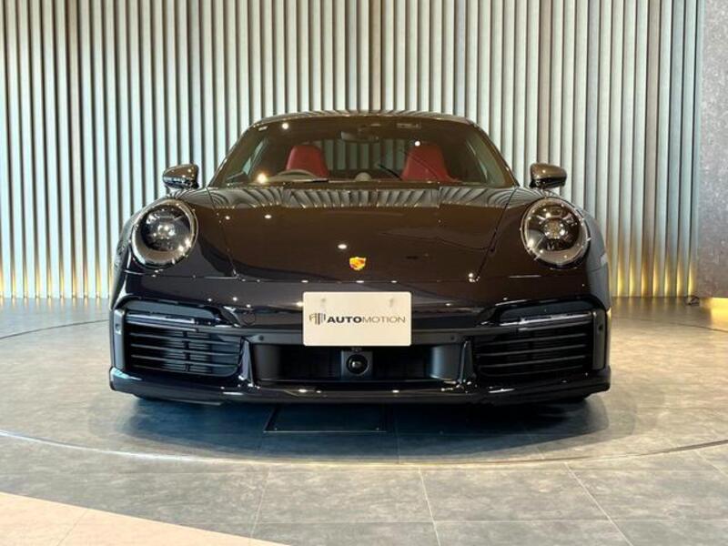 911
