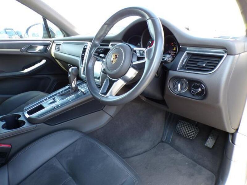 MACAN