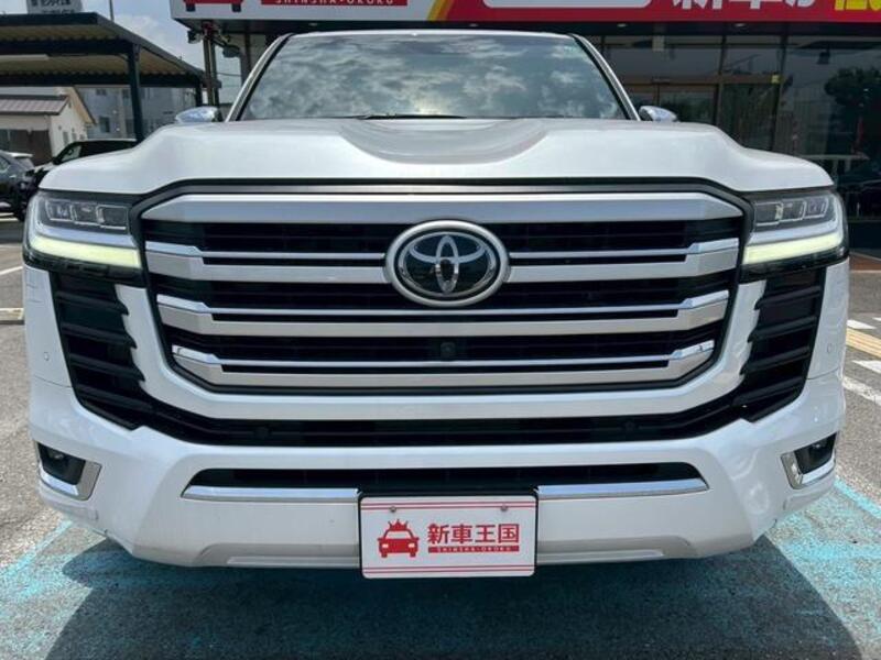 LAND CRUISER