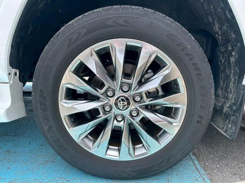 LAND CRUISER