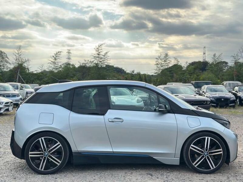 i3