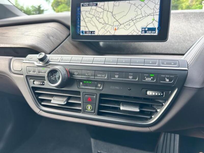 i3