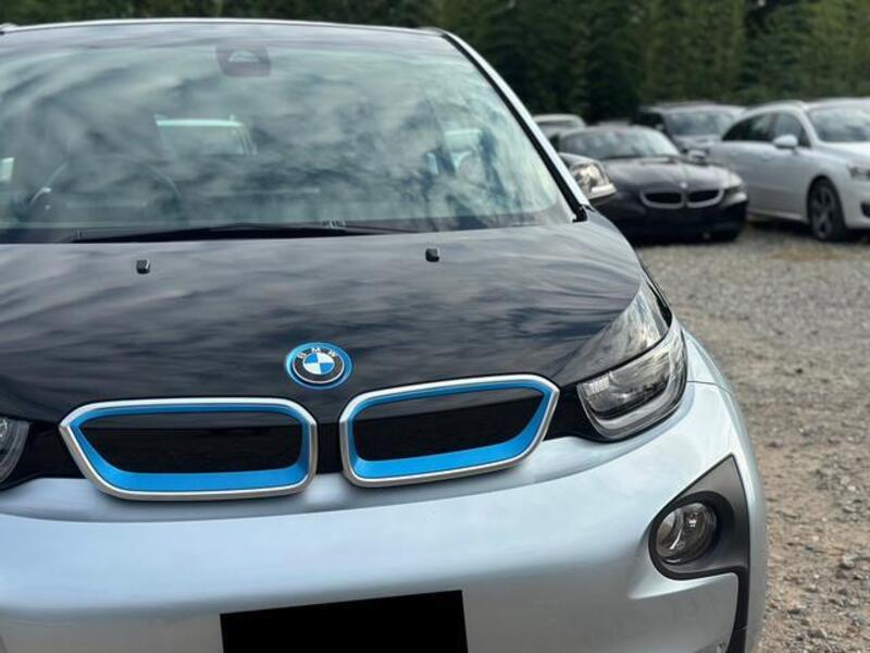 i3