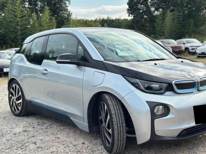 i3