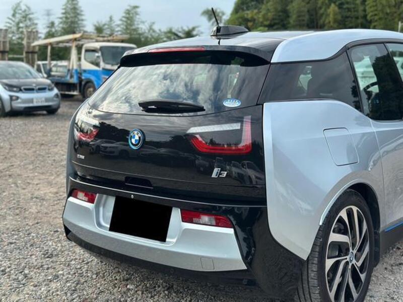 i3