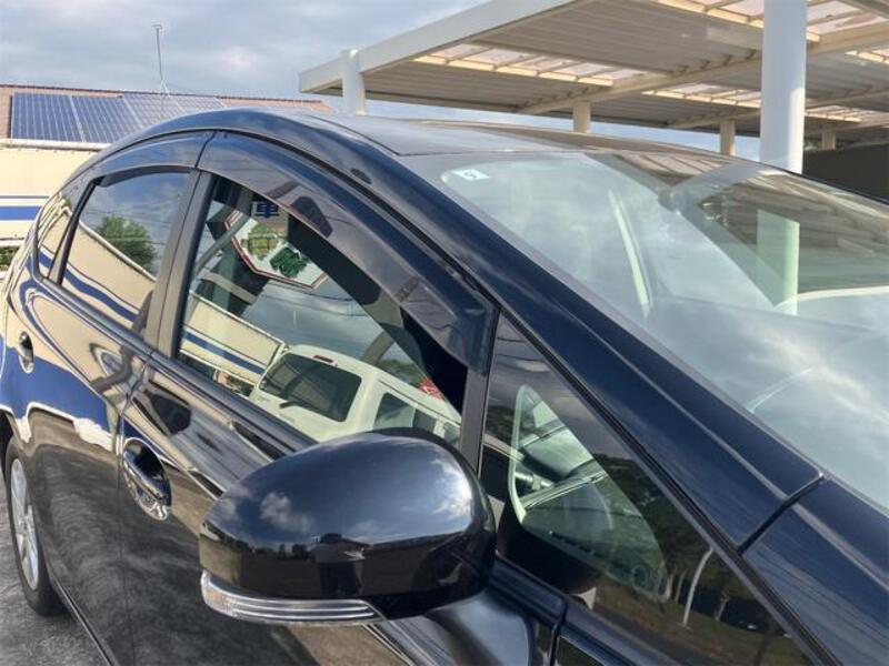 PRIUS ALPHA