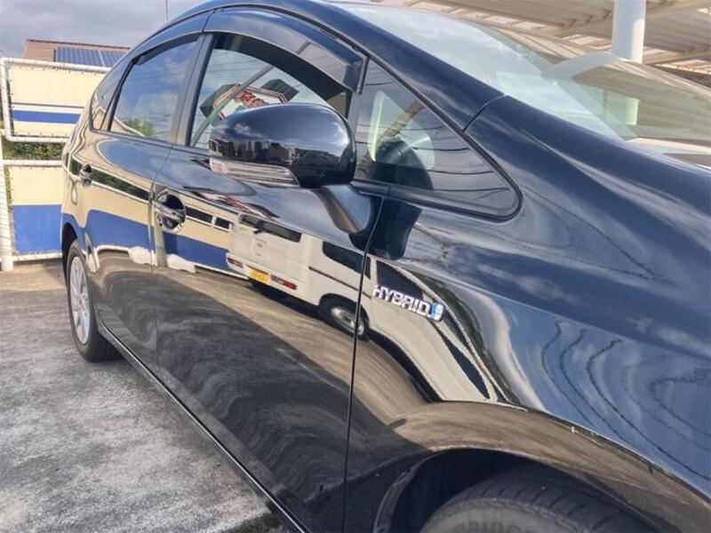 PRIUS ALPHA