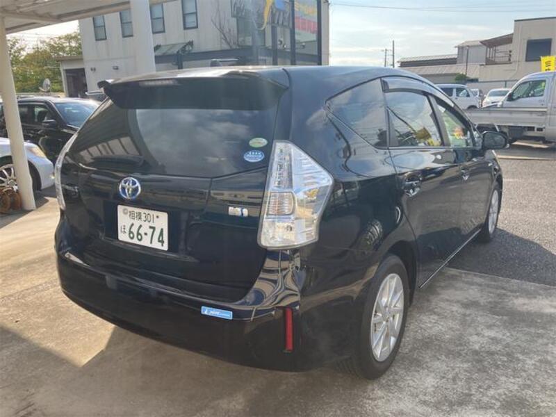 PRIUS ALPHA