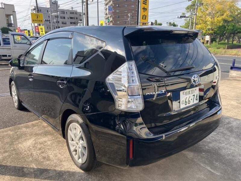 PRIUS ALPHA