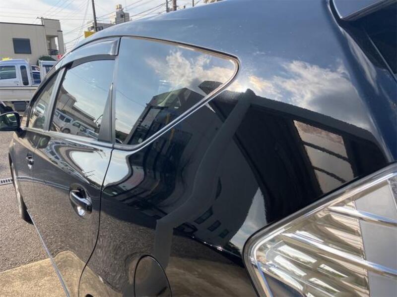 PRIUS ALPHA