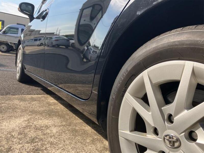 PRIUS ALPHA