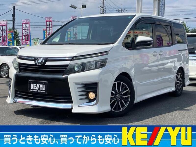 TOYOTA VOXY