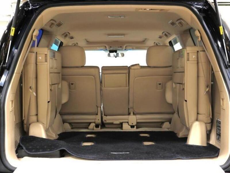 LAND CRUISER