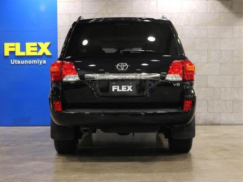 LAND CRUISER