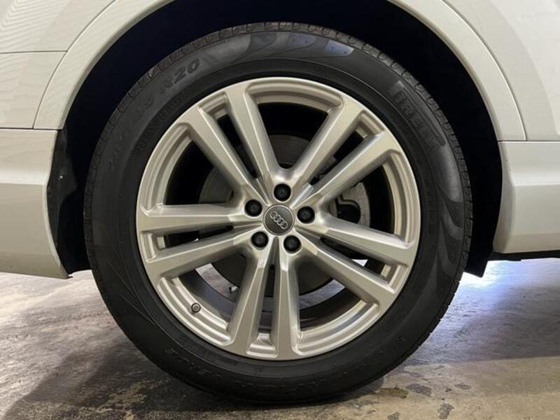 Q7