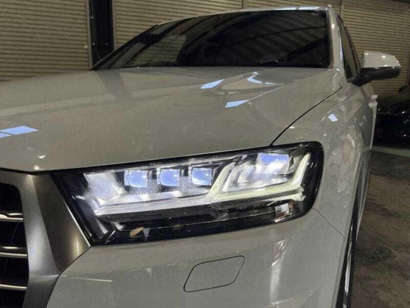 Q7