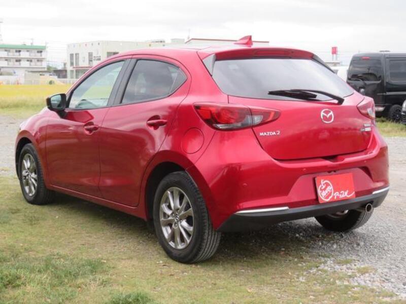 MAZDA2
