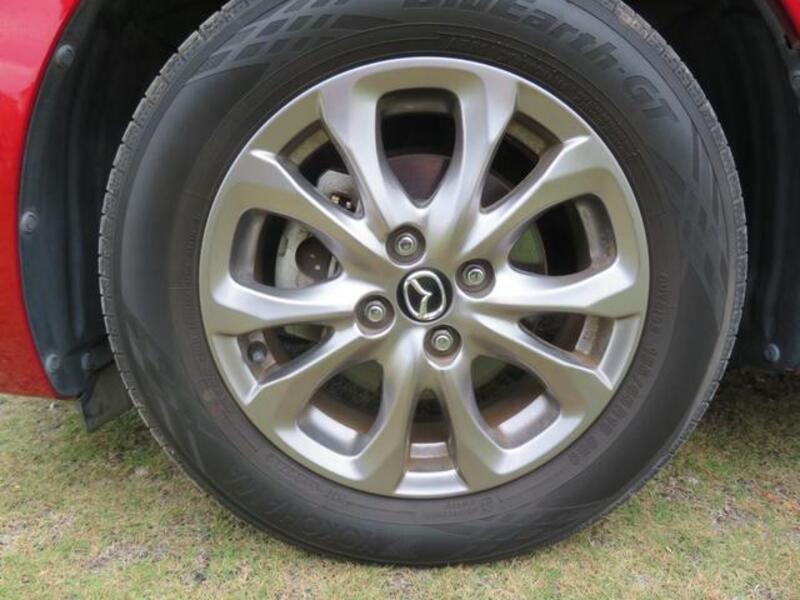 MAZDA2