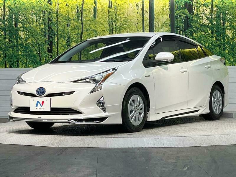 Used 2018 TOYOTA PRIUS ZVW50 | SBI Motor Japan