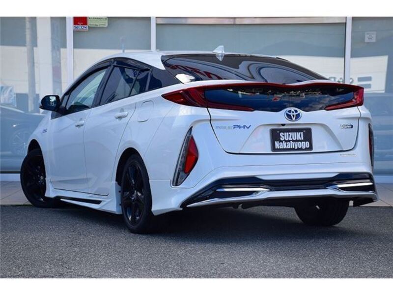 PRIUS PHV