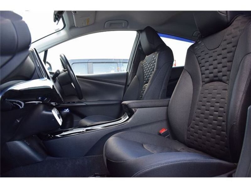 PRIUS PHV