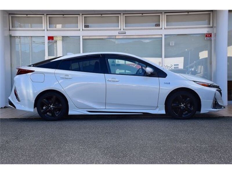 PRIUS PHV