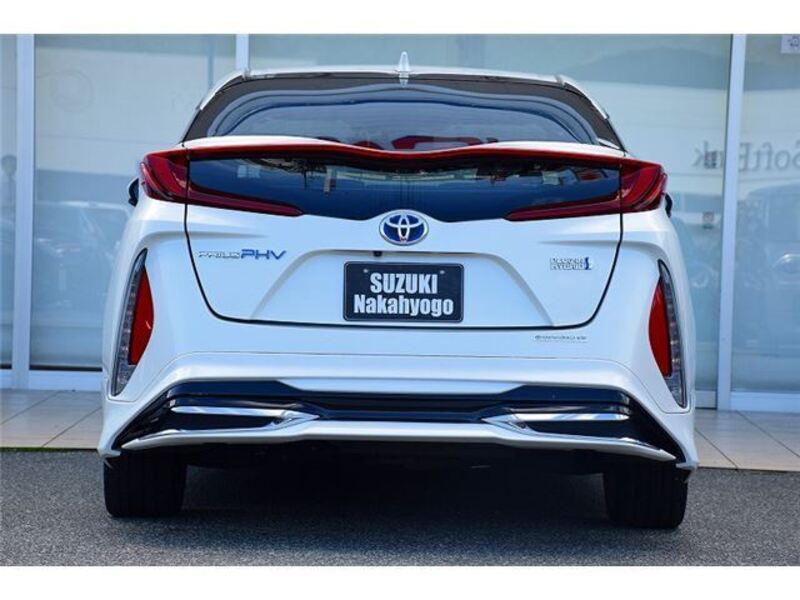 PRIUS PHV