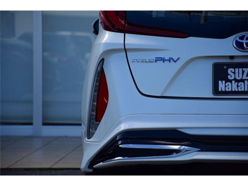 PRIUS PHV